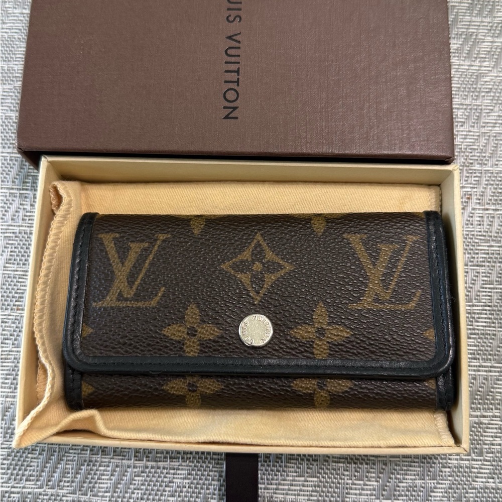 Louis Vuitton Monogram Macassar 6 Key Multicles Holder